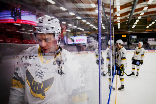 Bläddra bland fler bilder av Ishockey, Hockeyallsvenskan, Almtuna - Västerås