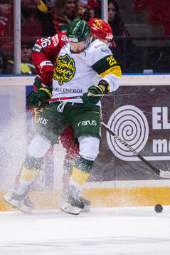 Björklövens Christopher Bengtsson och Modos Sebastian