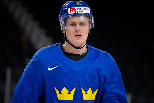 Elias Pettersson of Sweden