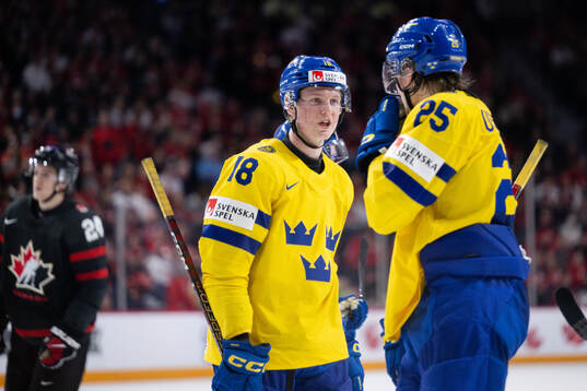 Bläddra bland fler bilder av 2023 IIHF World Junior Championship,  Day 6, Canada - Sweden