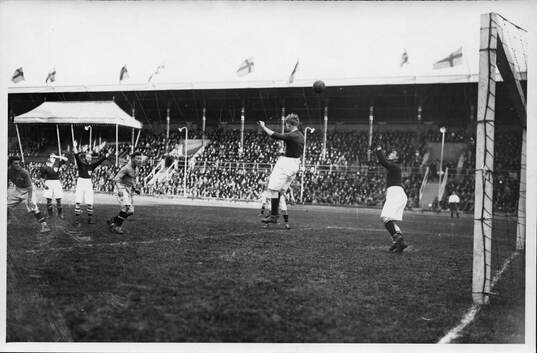 Fotboll, Sverige - Danmark. 1923, Stockholm olympiastadion.