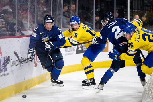 Isak Rosén and Victor Stjernborg of Sweden against Topias