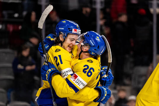 Bläddra bland fler bilder av 2023 IIHF World Junior Championship, Day 8, Quarterfinal, Finland - Sweden
