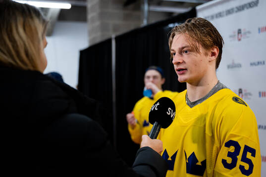 Goaltender Carl Lindbom of Sweden