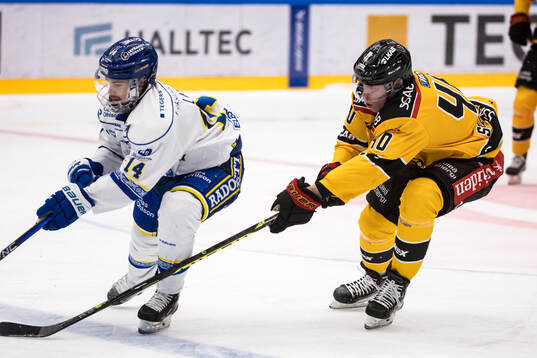 Leksands Oskar Lang och Luleås Tomi Sallinen