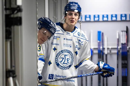 Leksands Emil Heineman och Leksands Anton Johansson innan