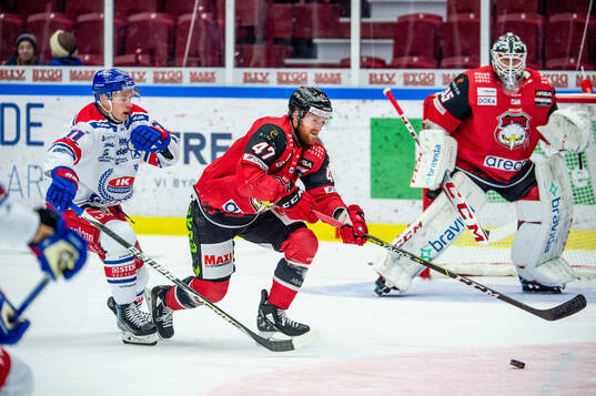 Malmö Redhawks Joakim Ryan mot Oskarshamns Antti Suomela