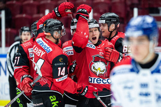 Malmö Redhawks Carl-Johan Lerby jublar