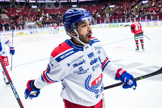 Oskarshamns Cameron Brace jublar