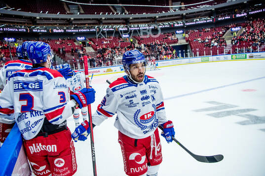 Oskarshamns Cameron Brace jublar