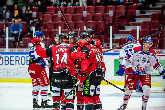 Malmö Redhawks Carl-Johan Lerby jublar