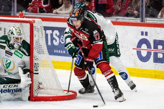 Färjestads målvakt Matthew Tomkins och Örebros William