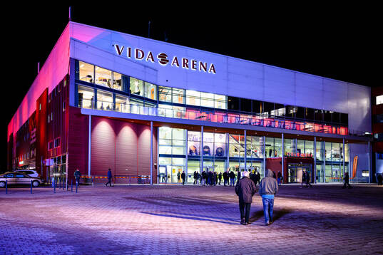Exteriör vy av Vida arena före ishockeymatchen i SHL