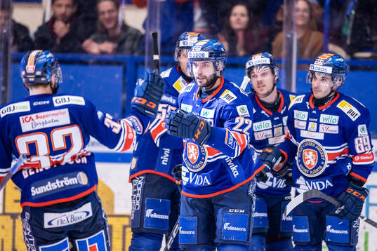 Växjös Tobias Rieder jublar