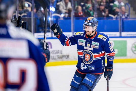 Växjös Joachim Blichfeld jublar