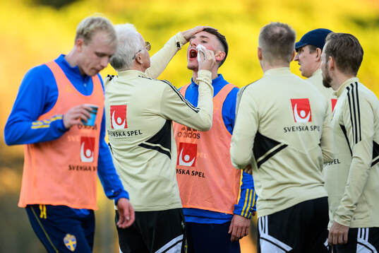 Noah Persson is attended to by doctor Anders Valentin of