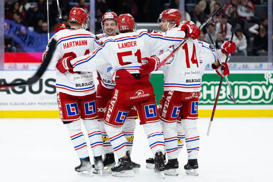 Timrås spelare jublar