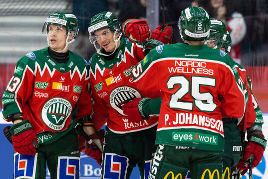 Frölundas Loui Eriksson jublar med lagkamrater