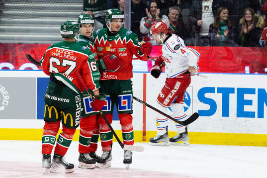 Frölundas Loui Eriksson jublar med lagkamrater