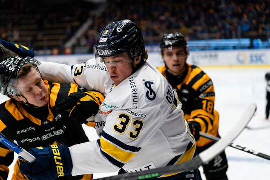 Skellefteås Linus Lindström och HV71s Måns Lindbäck