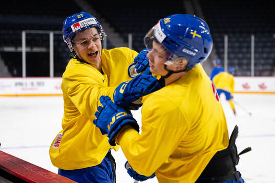 Oskar Pettersson and Victor Stjernborg of Sweden