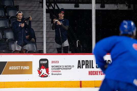Players of USA in the stands