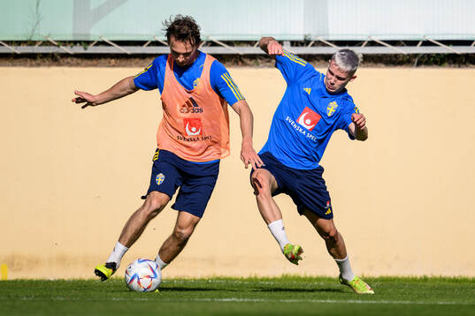 Hjalmar Ekdal and Jacob Ondrejka of the Swedish men's