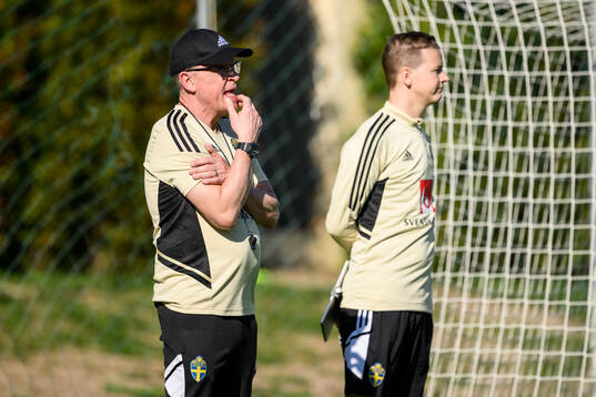 head coach Janne Andersson and goalkeeper coach Maths