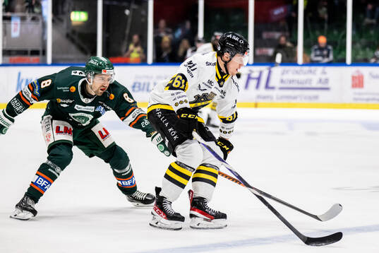 Kristianstads Robin Carlsson och AIKs Adam Rockwood
