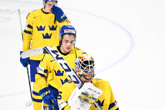Leo Carlsson of Sweden looks dejected