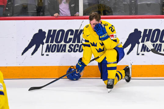 Oskar Pettersson of Sweden looks dejected