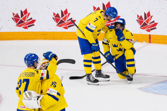 Bläddra bland fler bilder av 2023 IIHF World Junior Championship, Day 10, Semifinal, Czech Republic - Sweden