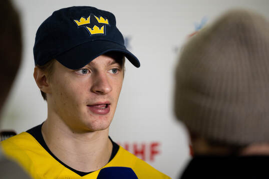 Goaltender Carl Lindbom of Sweden