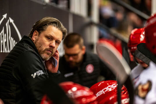 Troja/Ljungbys tränare Jens Gustafsson deppar