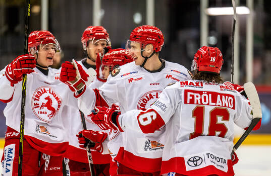 Troja/Ljungbys Emil Ekholm jublar