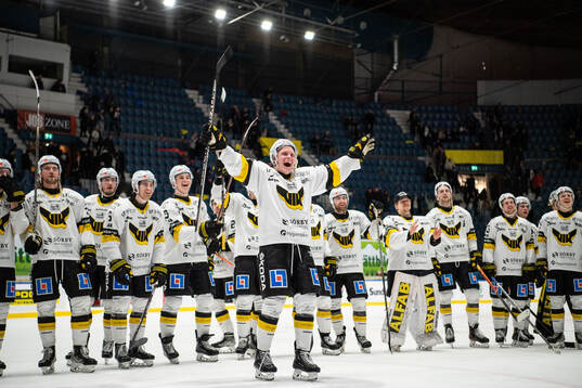 Bläddra bland fler bilder av Ishockey, Hockeyallsvenskan, Djurgården - Västerås
