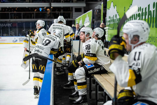 Västerås Lukas Zetterberg deppar med lagkamrater