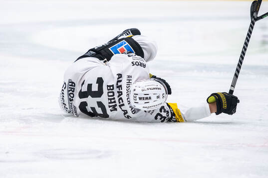 Västerås Oliver Bohm har ont