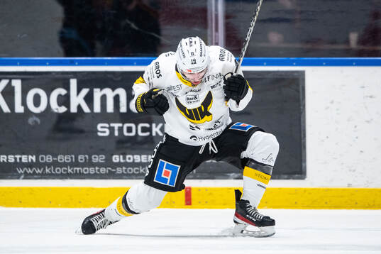 Västerås Blake Speers jublar