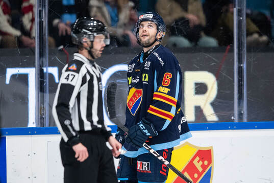 Djurgårdens Stefan Elliott reagerar