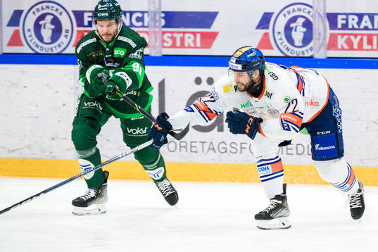Färjestads Theodor Lennström och Växjös Tobias Rieder
