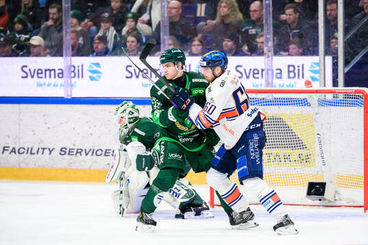 Färjestads Joel Nyström och Växjös Erik Josefsson