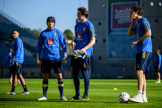 Elias Andersson, goalkeeper Jacob Widell Zetterström and