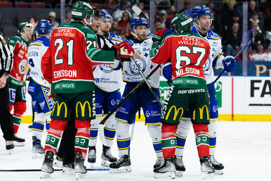 Irriterat mellan Leksands Carter Camper och Frölundas