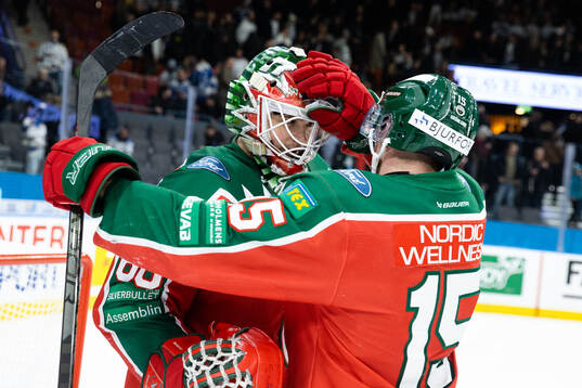 Frölundas målvakt Frederik Dichow och Anders Grönlund