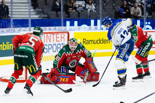 Leksands Jon Knuts skjuter reduceringen till 3-2 på
