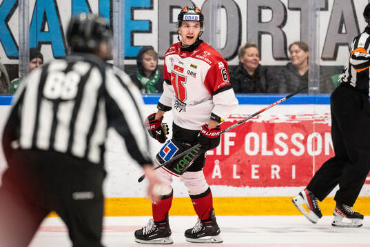 Örebros Filip Berglund jublar