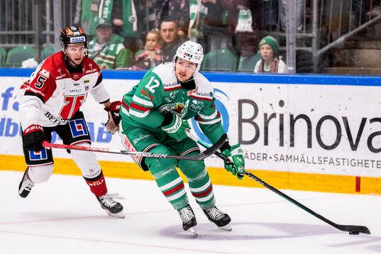 Örebros Gustav Backström och Rögles Brady Ferguson