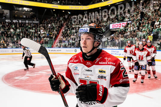 Örebros Linus Öberg jublar