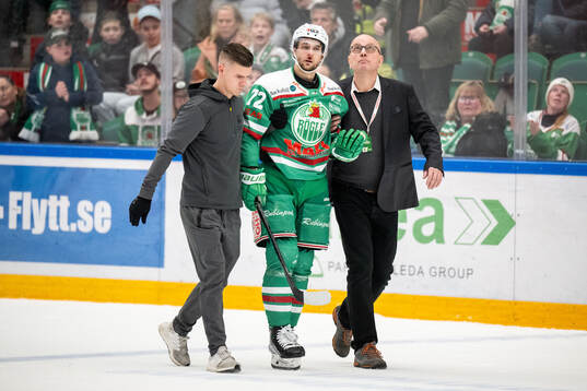 Rögles Daniel Zaar leds av isen